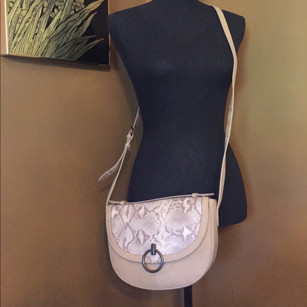 Universal Thread Tan Snakeskin Crossbody New - Picture 1 of 13
